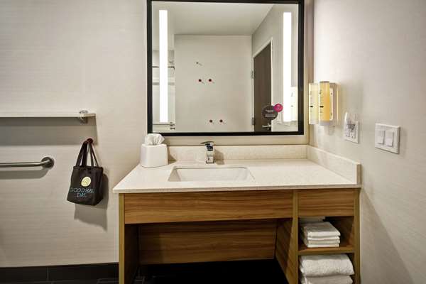  - Tru by Hilton Hotel Indiana University Fort Wayne - I-69, Exit 311