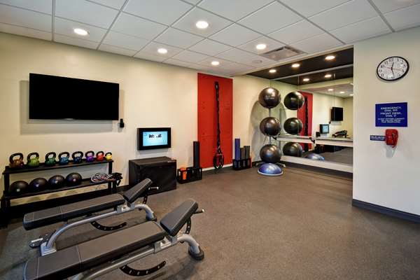 Fitness/ Exercise Room - Tru by Hilton Hotel Indiana University Fort Wayne - I-69, Exit 311
