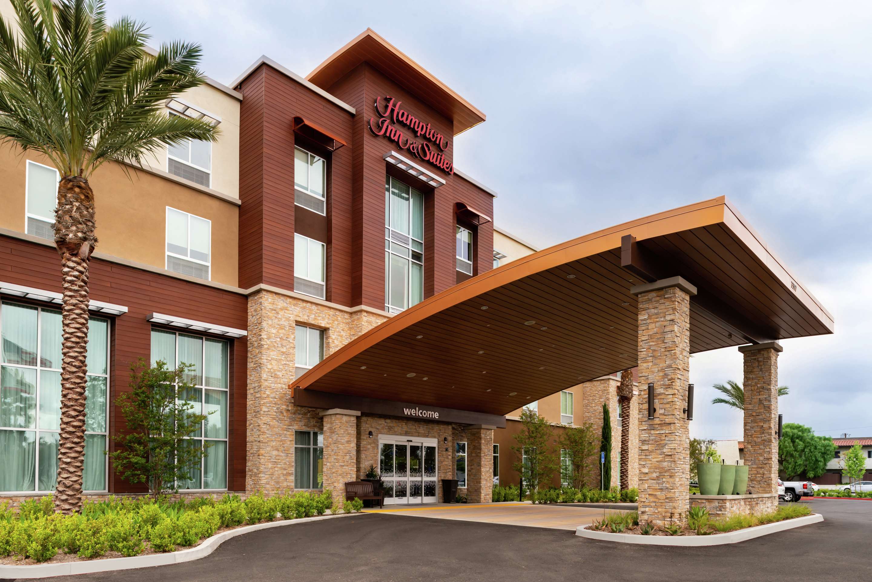 Exterior | Hampton Inn & Suites Buena Park