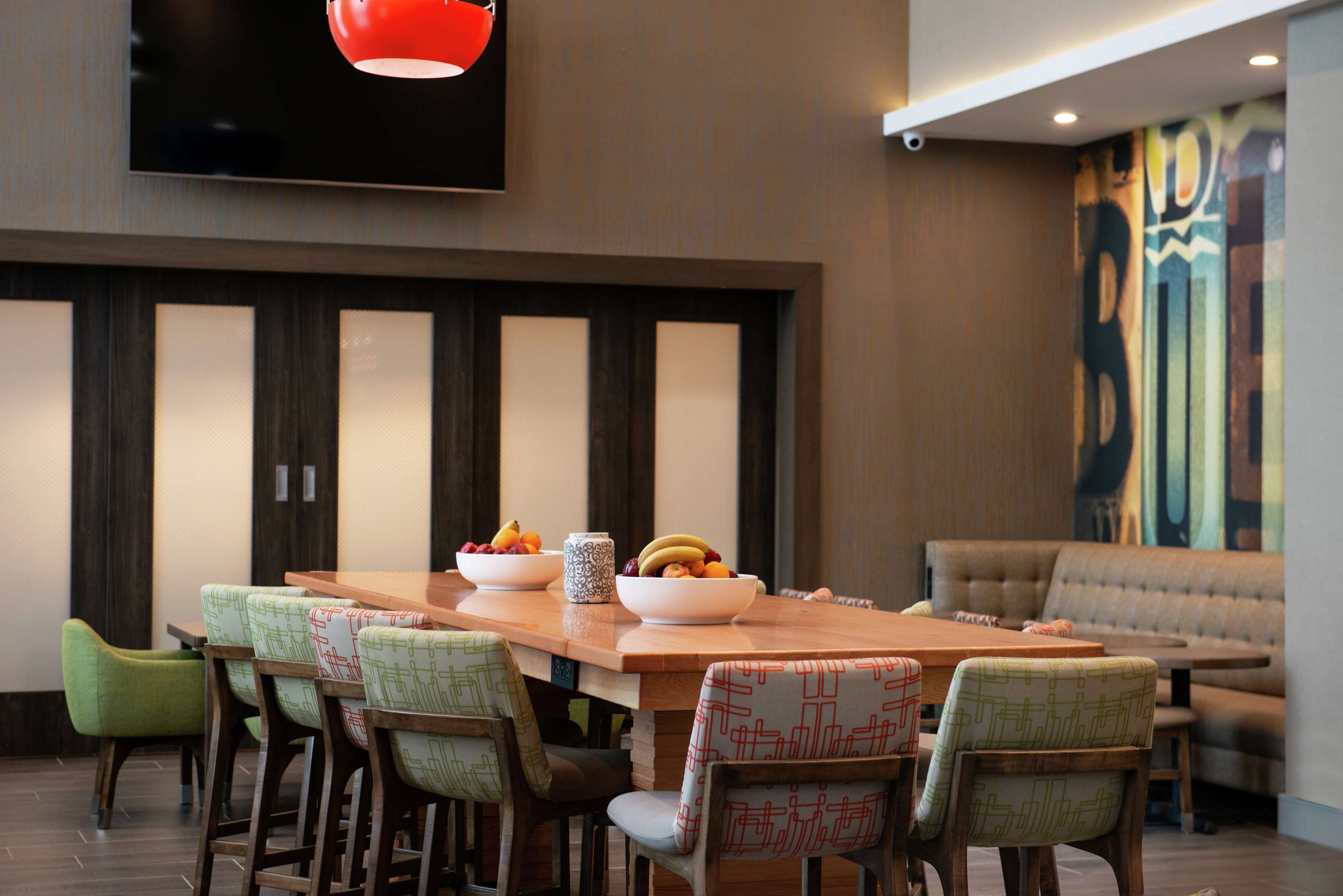 Breakfast Area | Hampton Inn & Suites Buena Park