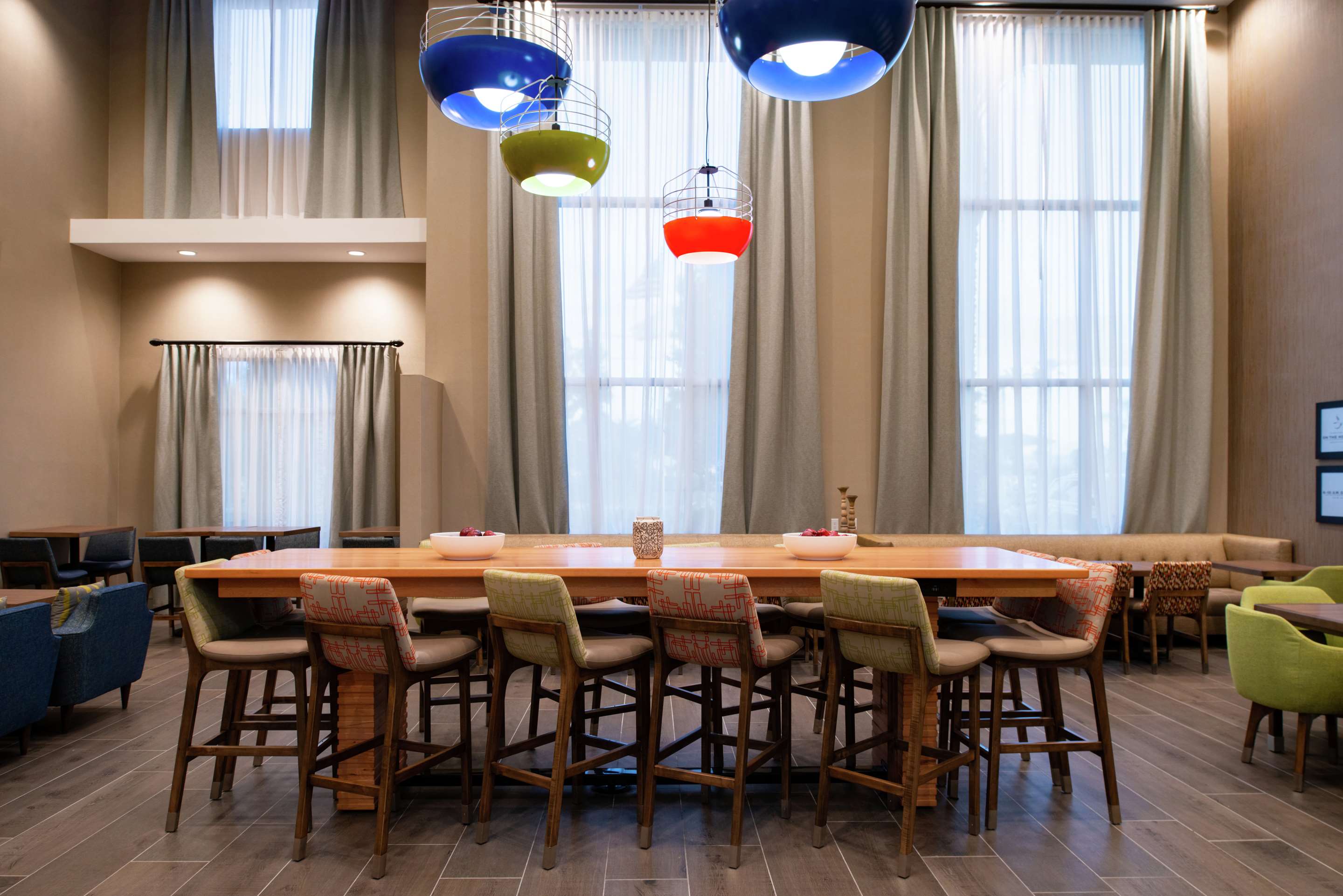 Breakfast Area | Hampton Inn & Suites Buena Park