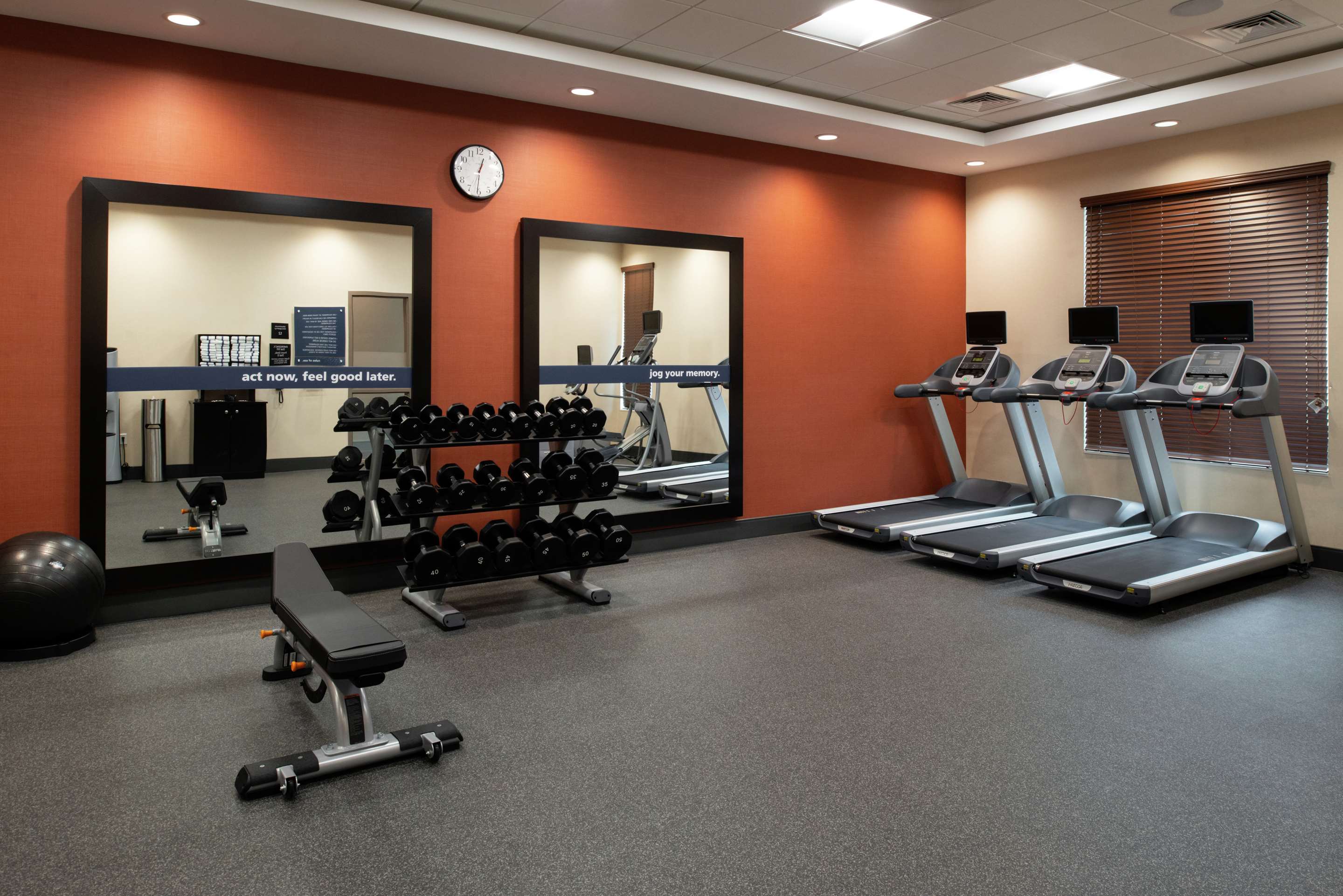 Health club fitness center gym | Hampton Inn & Suites Buena Park