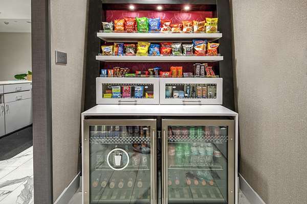 Restaurant - Hampton Inn Mid Beach Miami Beach