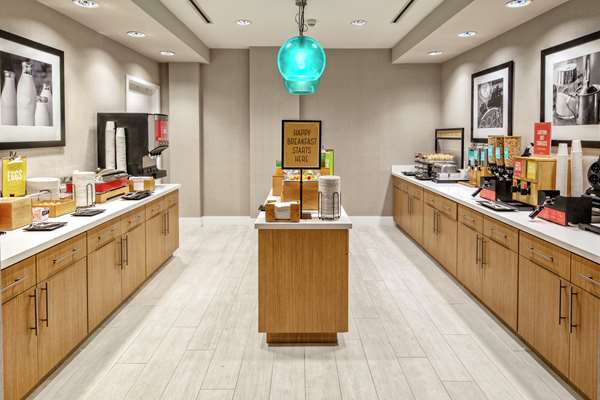 Amenities - Hampton Inn Mid Beach Miami Beach