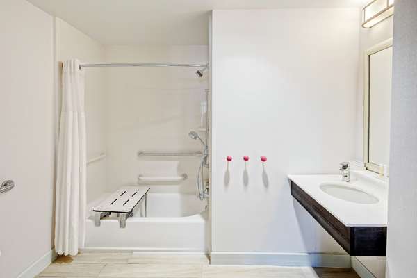  - Hampton Inn Mid Beach Miami Beach