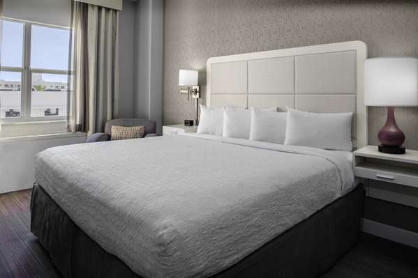  - Hampton Inn Mid Beach Miami Beach