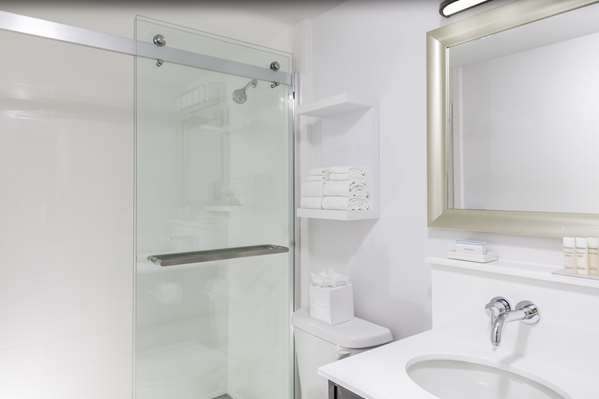  - Hampton Inn Mid Beach Miami Beach