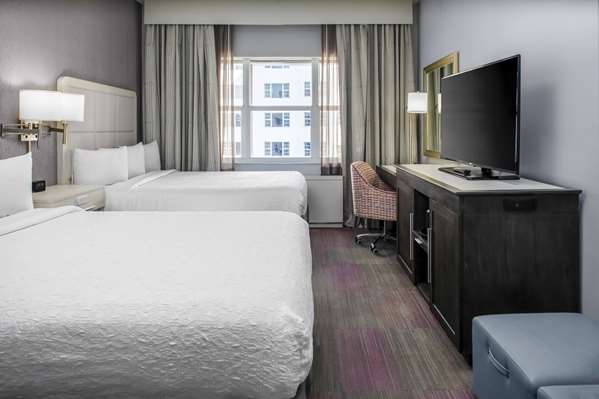  - Hampton Inn Mid Beach Miami Beach