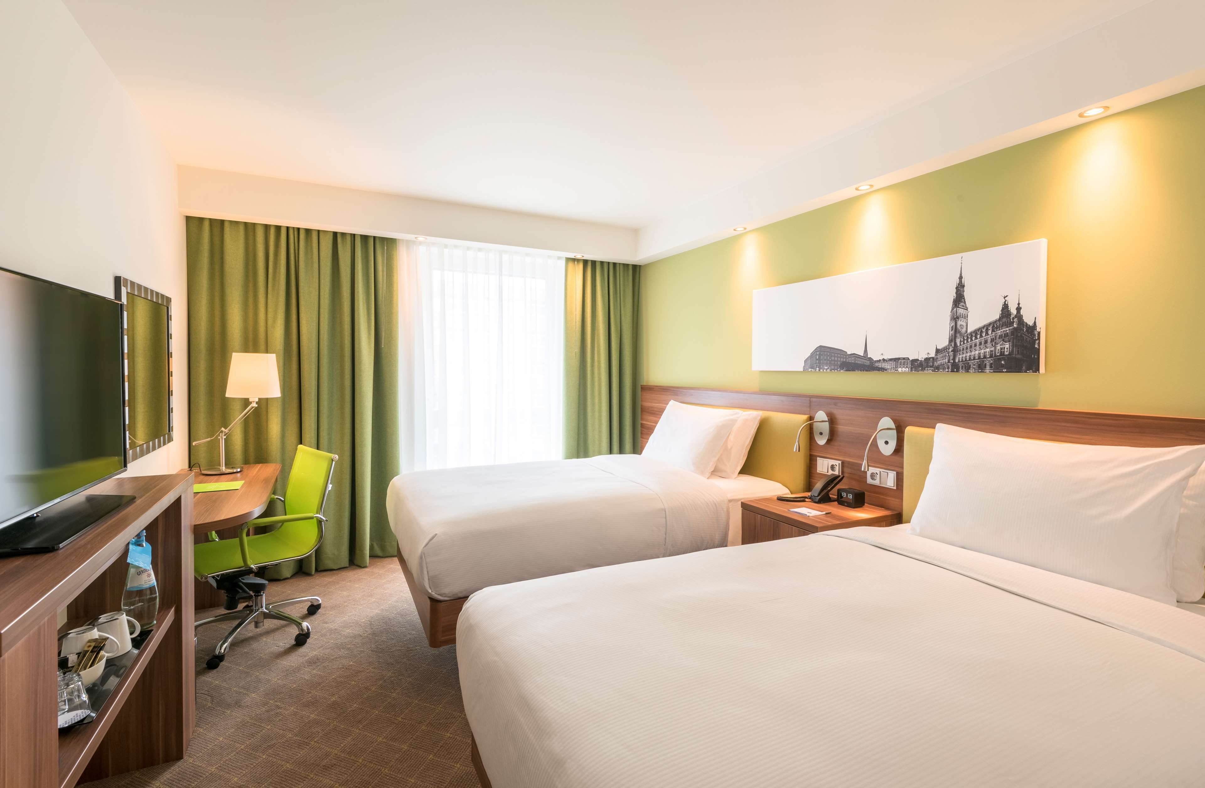 Hampton by Hilton Munich City West - Tap to explore photos