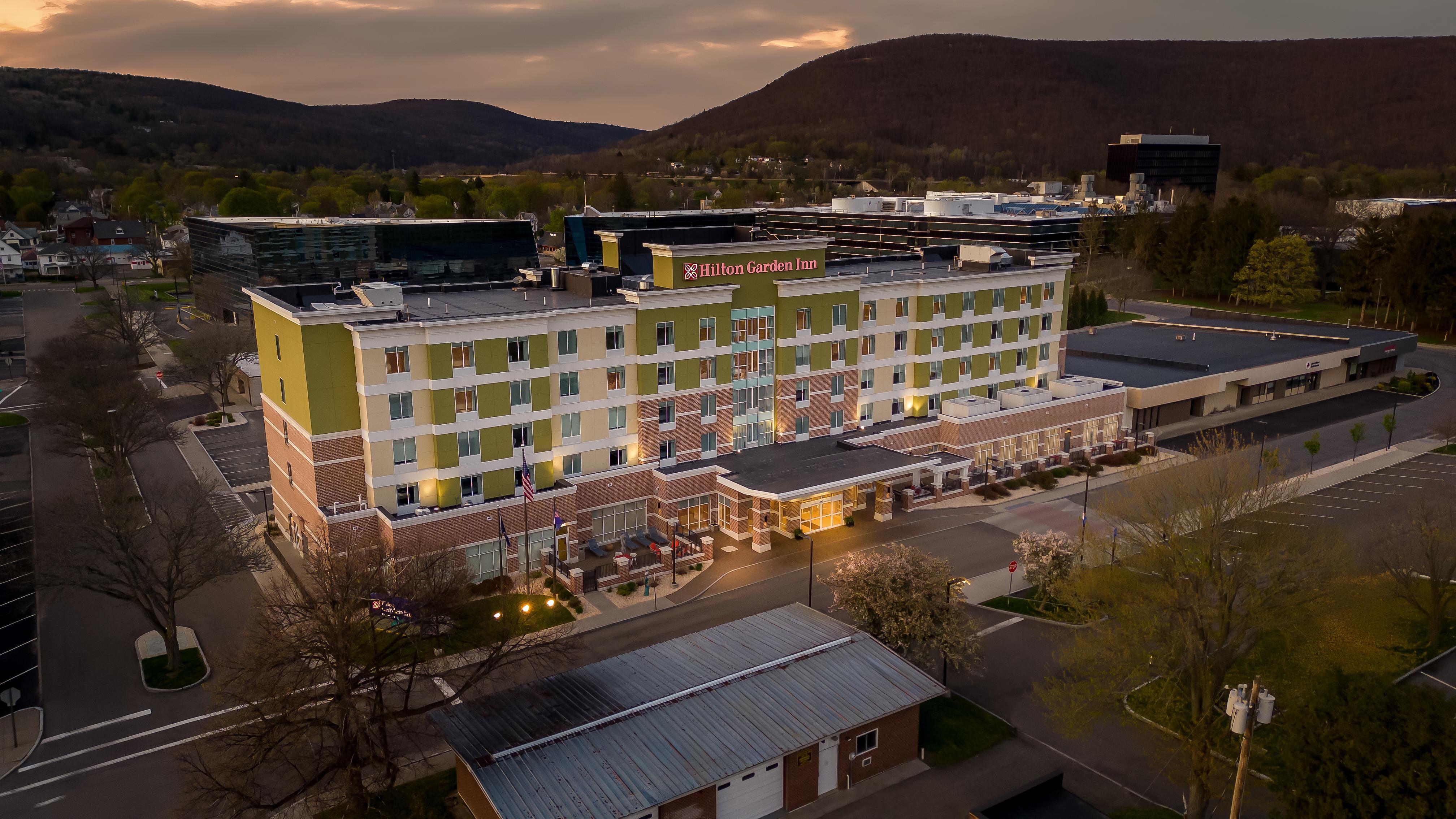 Exterior | Hilton Garden Inn Corning Downtown