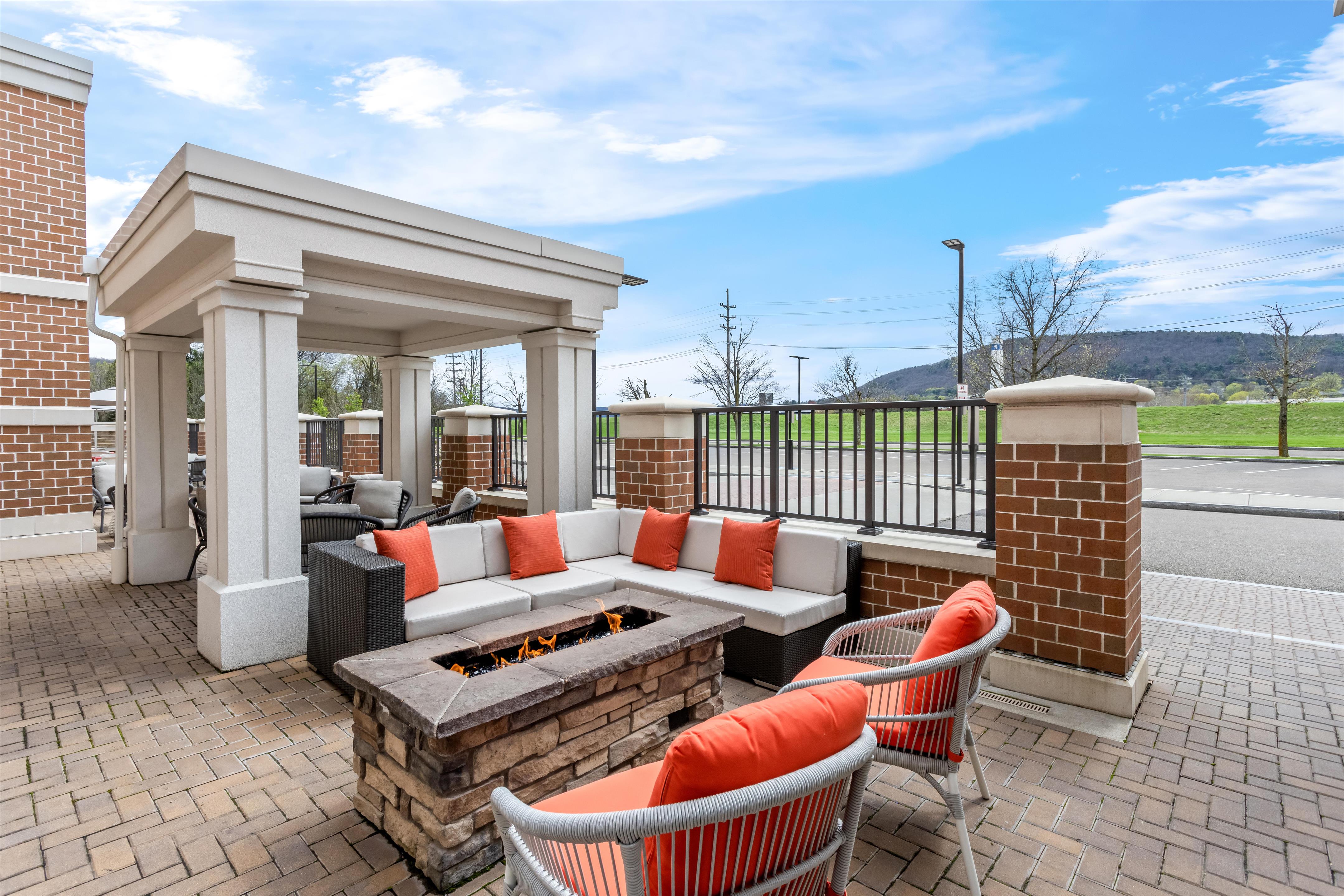Exterior | Hilton Garden Inn Corning Downtown