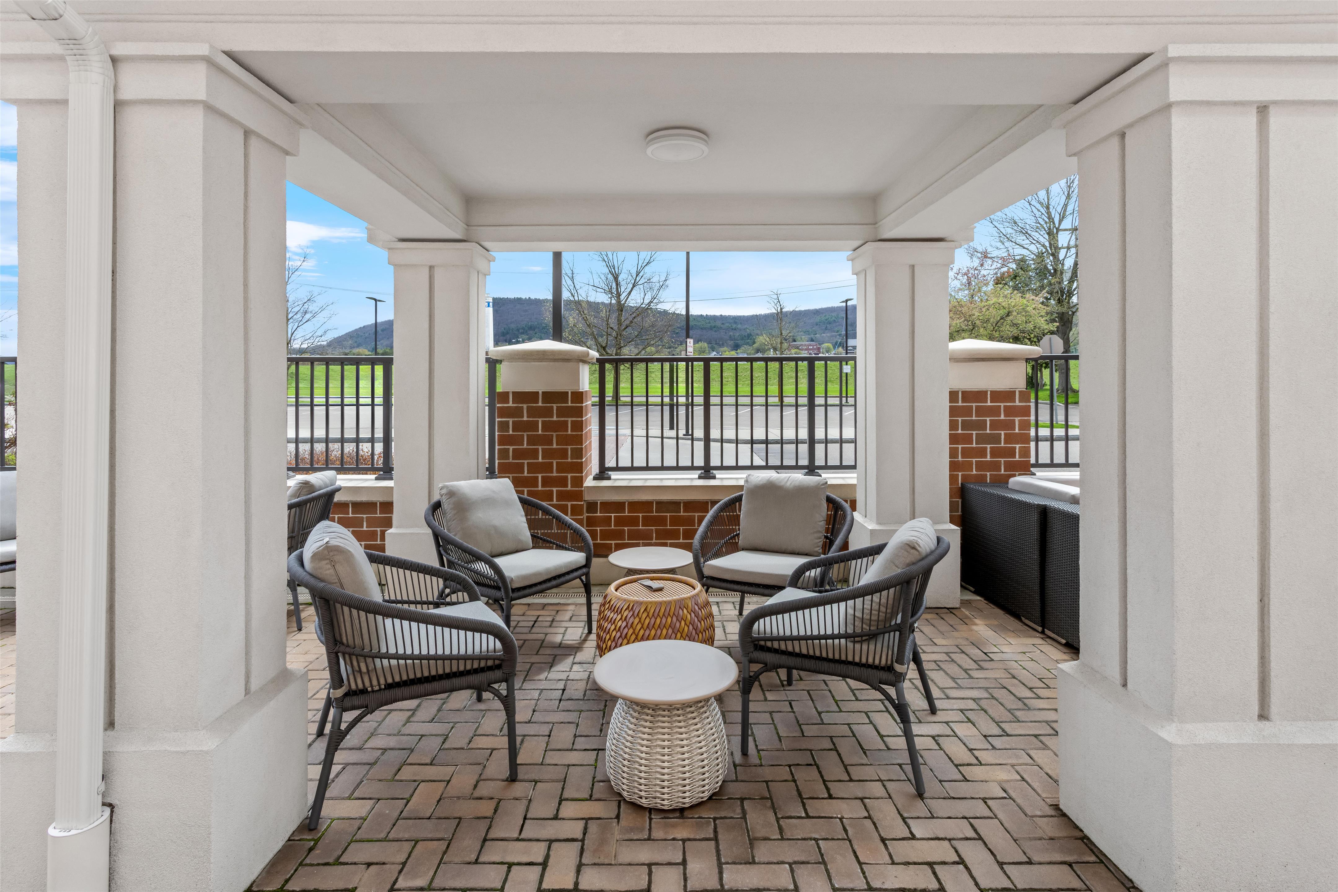 Exterior | Hilton Garden Inn Corning Downtown
