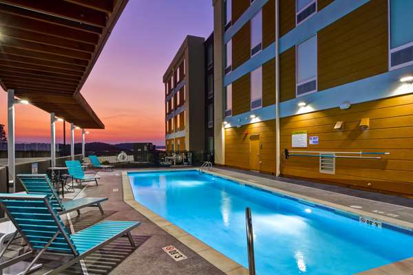 Pool - Home2 Suites by Hilton Hot Springs