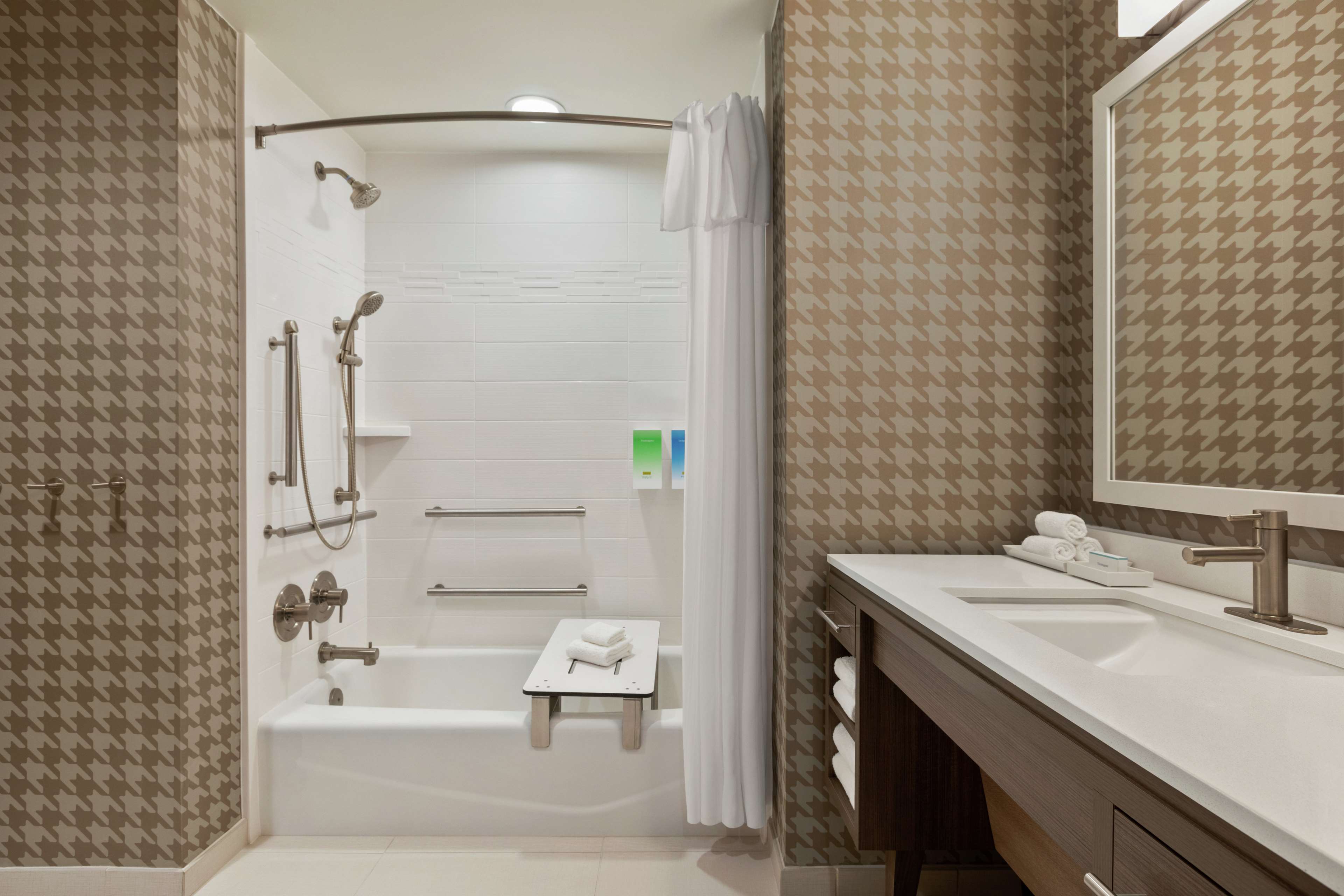 Home2 Suites by Hilton San Antonio North-Stone Oak, TX Room Type - 2QN ACC TUB STUDIO NONSMK