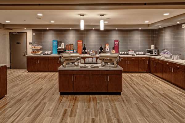 Amenities - Hampton Inn Vallejo - CA 37, Exit 20