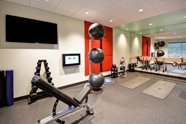 Fitness/ Exercise Room - Tru by Hilton Hotel Factory Outlets Pigeon Forge