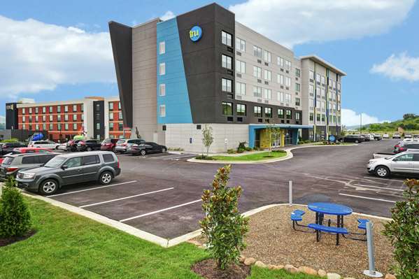Exterior view - Tru by Hilton Hotel Factory Outlets Pigeon Forge