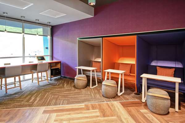 Conference Area - Tru by Hilton Hotel Factory Outlets Pigeon Forge