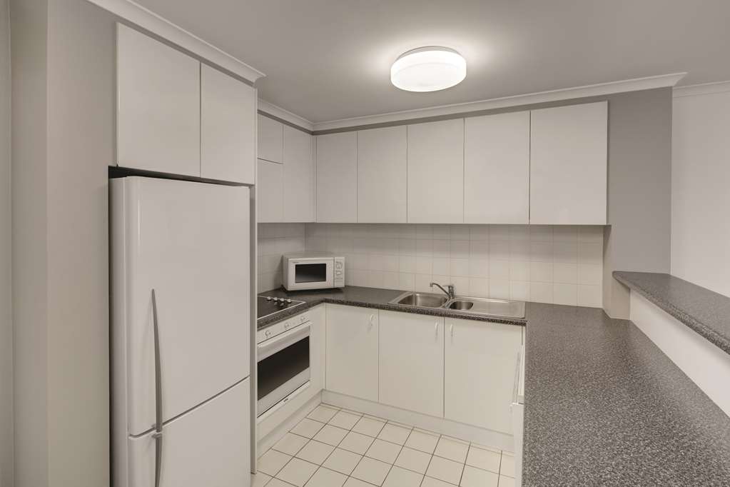 Adina Canberra James Court-guestroom-Guest Room,Guest Room Amenity,Kitchen/Kitchenette,On-Site.jpg