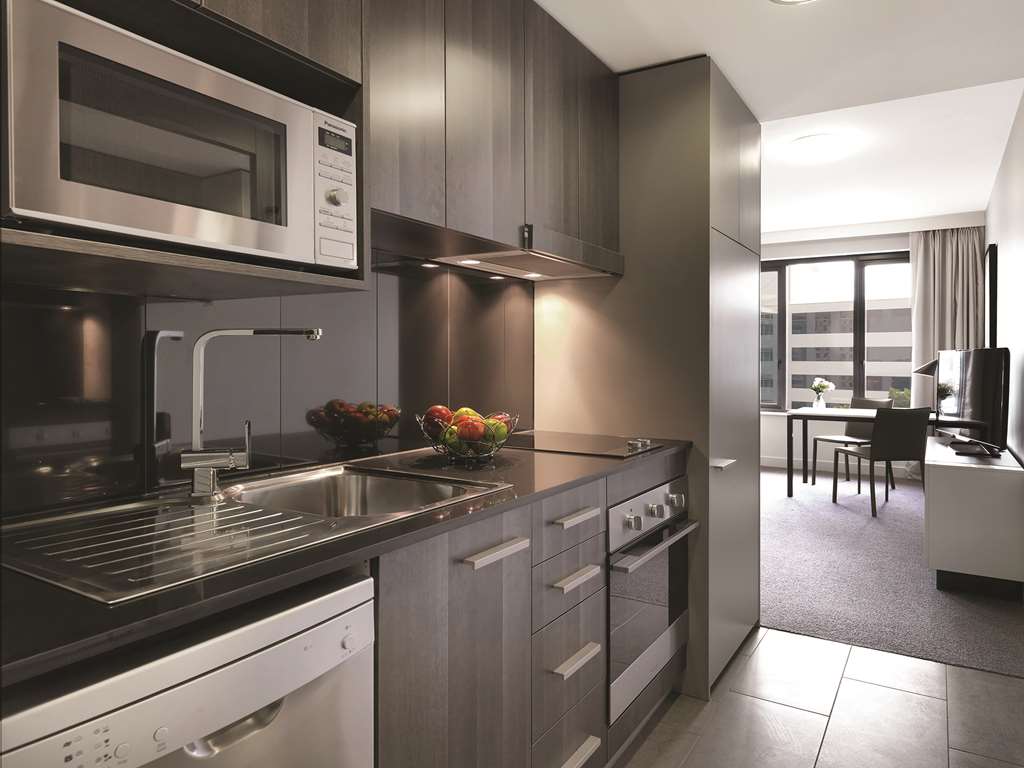 Adina Sydney Airport-guestroom-Guest Room,Guest Room Amenity,Kitchen/Kitchenette,On-Site.jpg