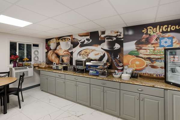 Restaurant - SureStay Hotel by Best Western Presque Isle