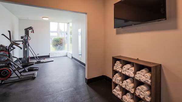 Fitness/ Exercise Room - SureStay Plus Hotel by Best Western Sacramento