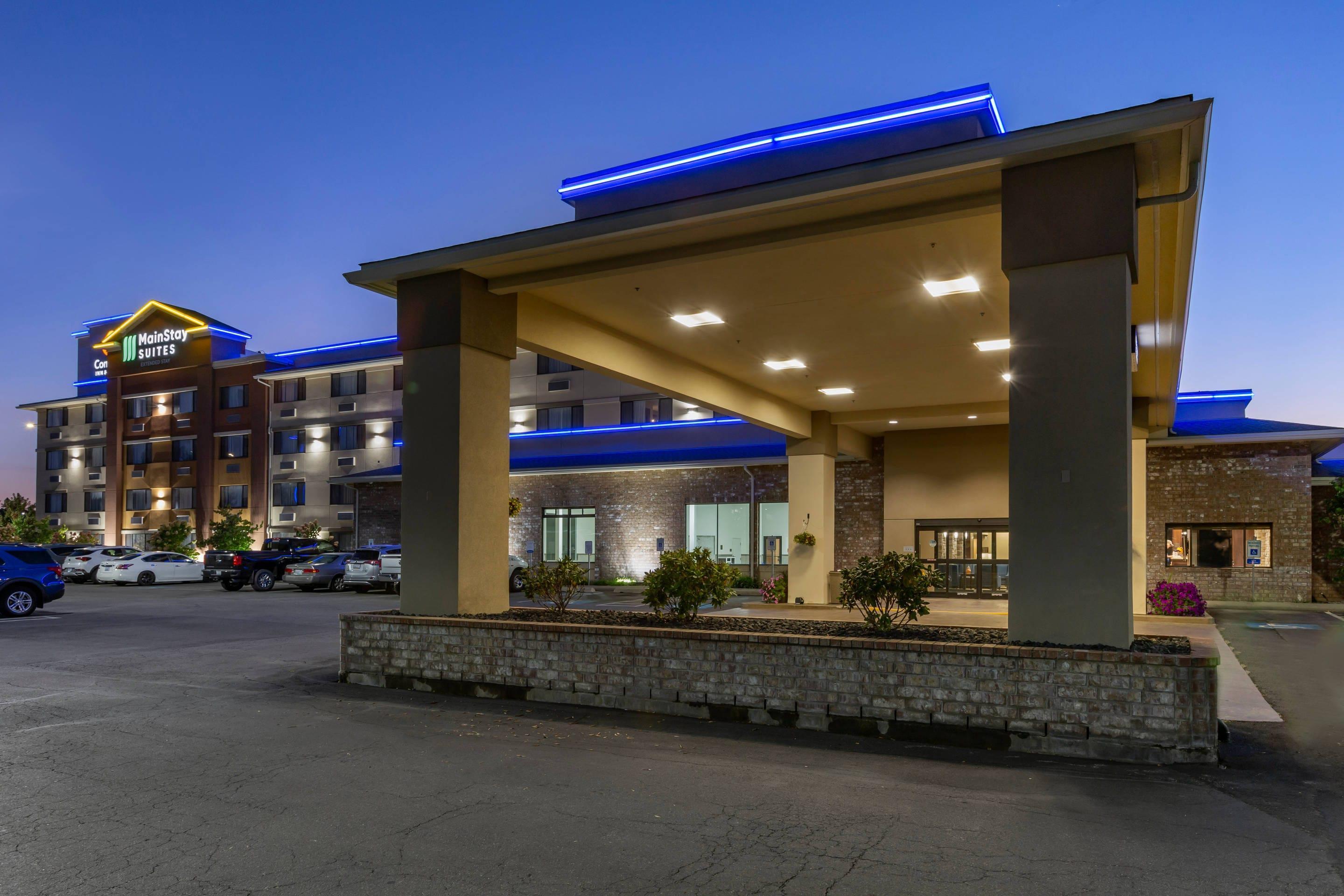 Hotel Entrance | MainStay Suites I-90 City Center