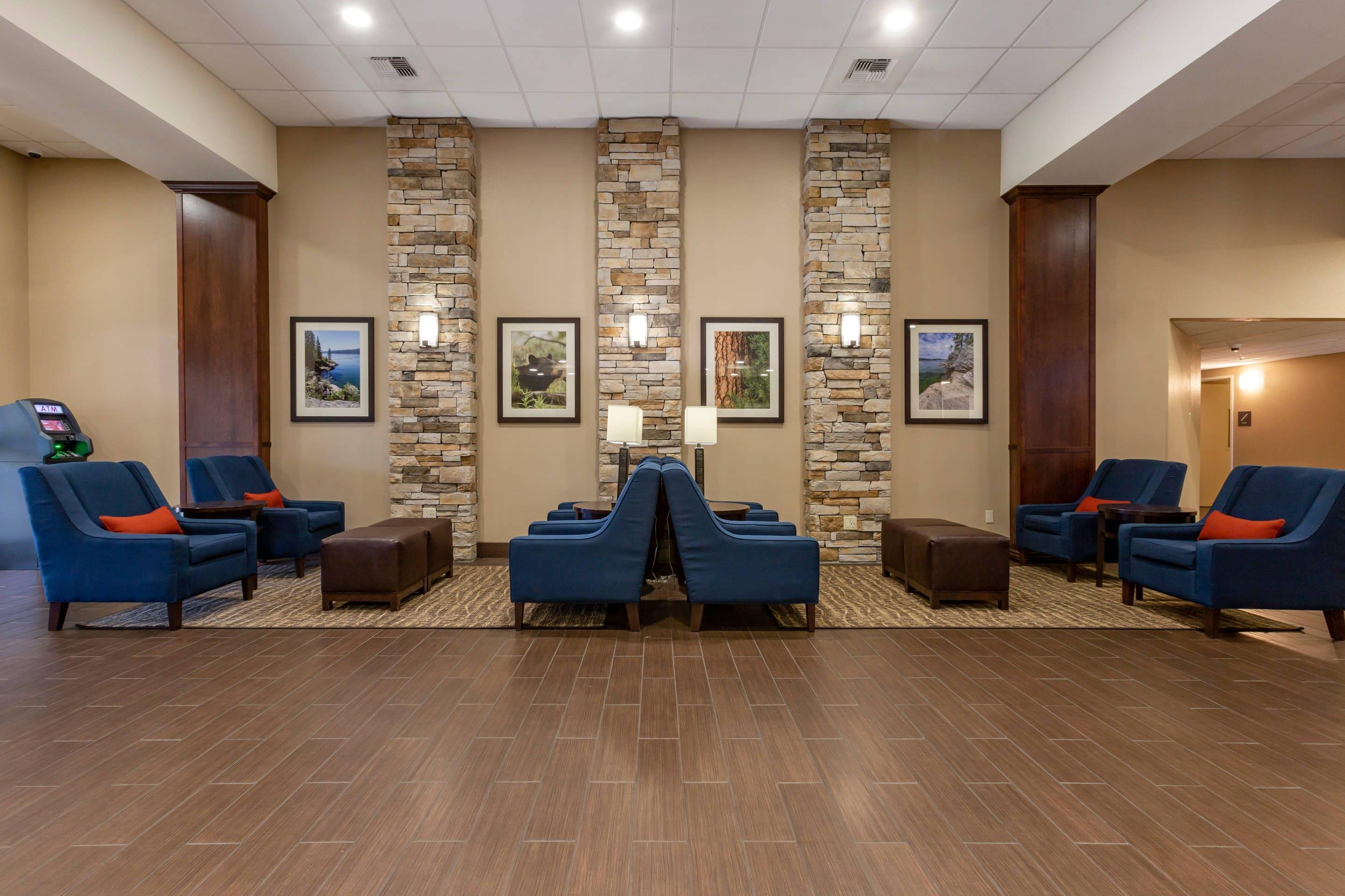 Spacious lobby with sitting area | MainStay Suites I-90 City Center