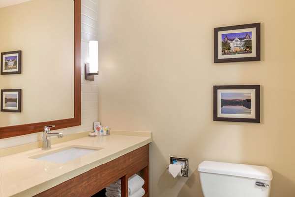  - Comfort Inn & Suites Schenectady