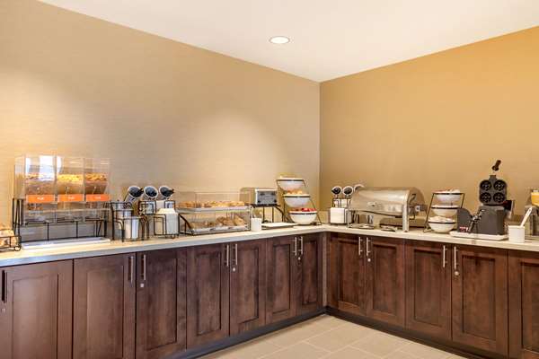 Amenities - Comfort Inn & Suites Schenectady