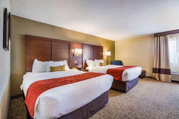  - Comfort Inn & Suites Fairborn - I-675, Exit 22