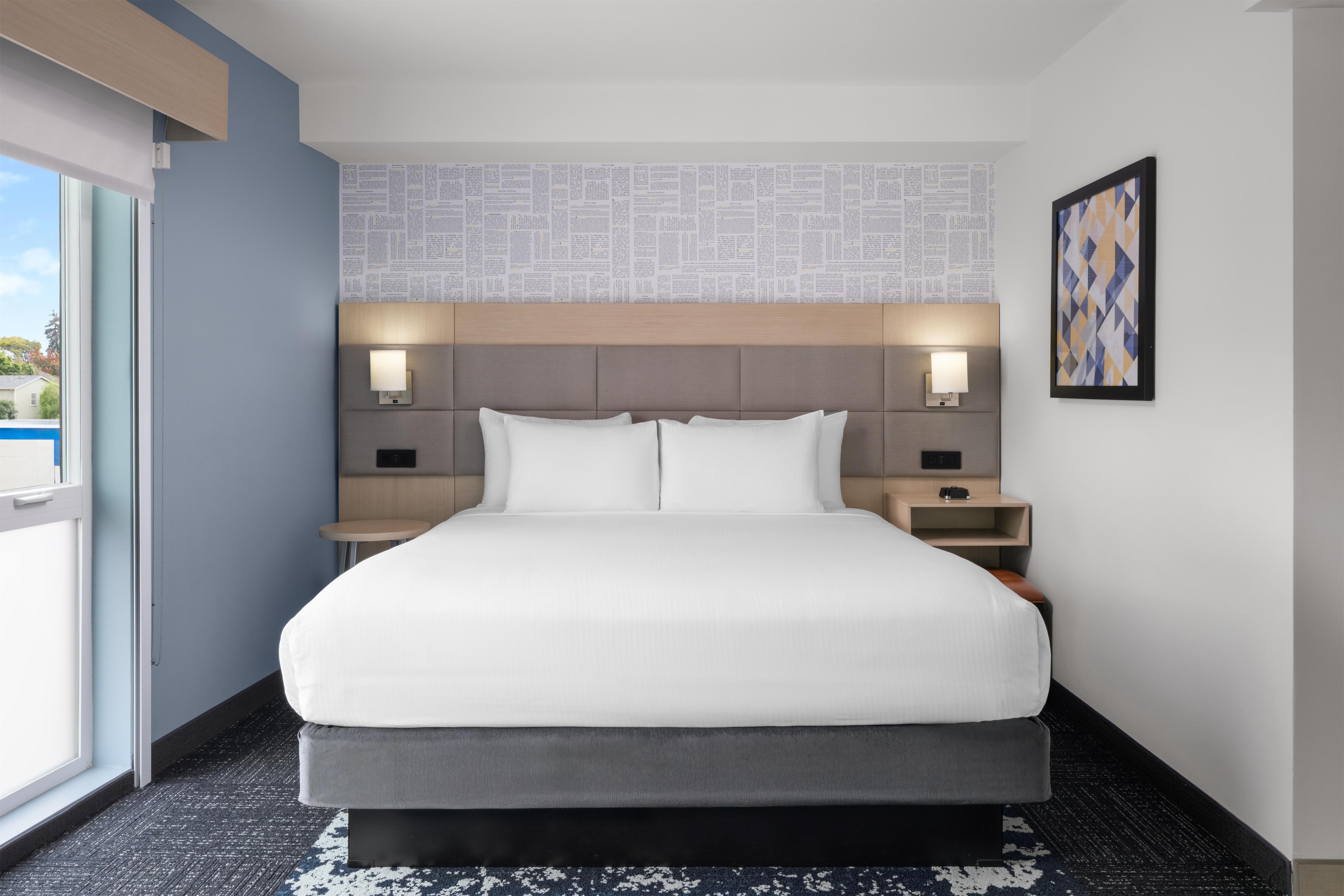 Aiden by Best Western Berkeley Room Type - 1 King Bed, Non-Smoking, Pillow Top Mattress, Refrigerator, Safe, High Speed Internet Access, Desk Aiden by Best Western Berkeley Room Type - 1 King Bed, Non-Smoking, Pillow Top Mattress, Refrigerator, Safe, High Speed Internet Access, Desk
