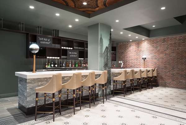Bar - Tryp by Wyndham Hotel Downtown Newark