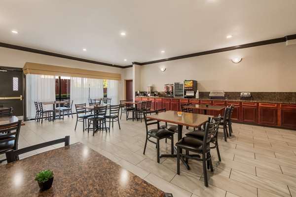 Restaurant - SureStay Plus Hotel by Best Western Seaworld San Antonio