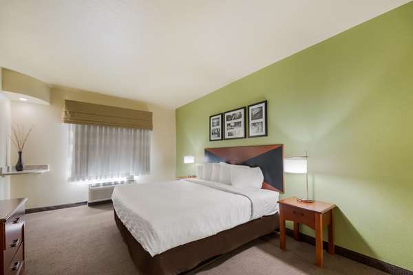  - SureStay Plus Hotel by Best Western Seaworld San Antonio