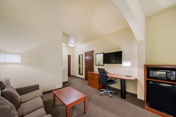  - SureStay Plus Hotel by Best Western Seaworld San Antonio