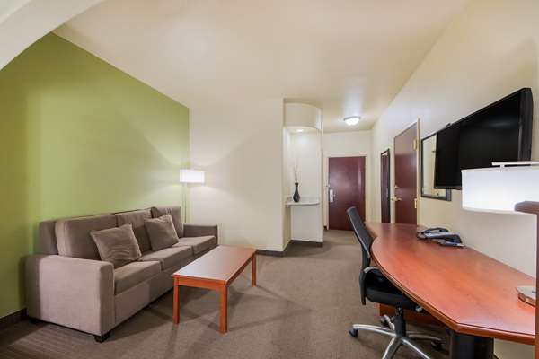  - SureStay Plus Hotel by Best Western Seaworld San Antonio