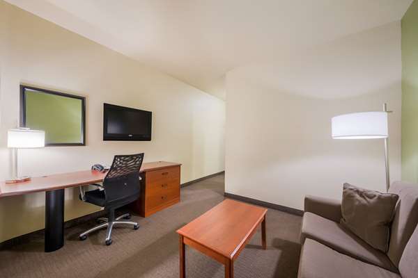 - SureStay Plus Hotel by Best Western Seaworld San Antonio