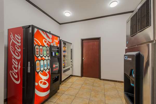  - SureStay Plus Hotel by Best Western Seaworld San Antonio