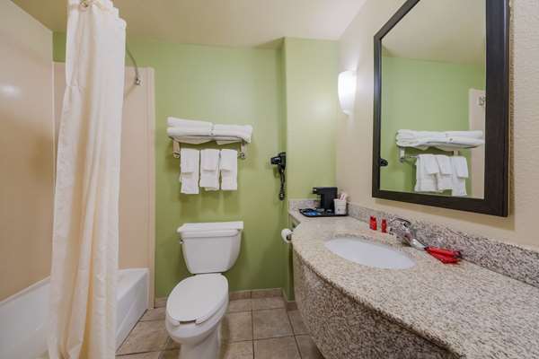  - SureStay Plus Hotel by Best Western Seaworld San Antonio