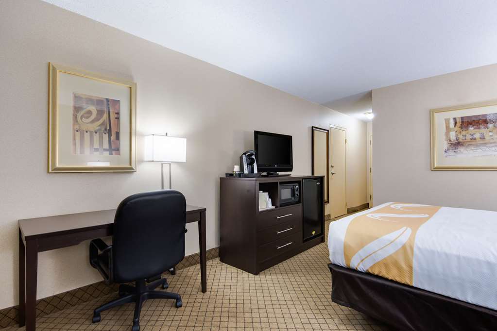 QUALITY INN ONEONTA COOPERSTOWN-guestroom-Guest Room,On-Site.jpg