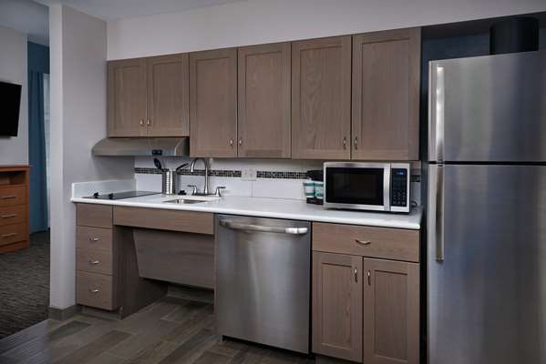  - Homewood Suites by Hilton Midtown Cincinnati - I-71, Exit 8 & 8A