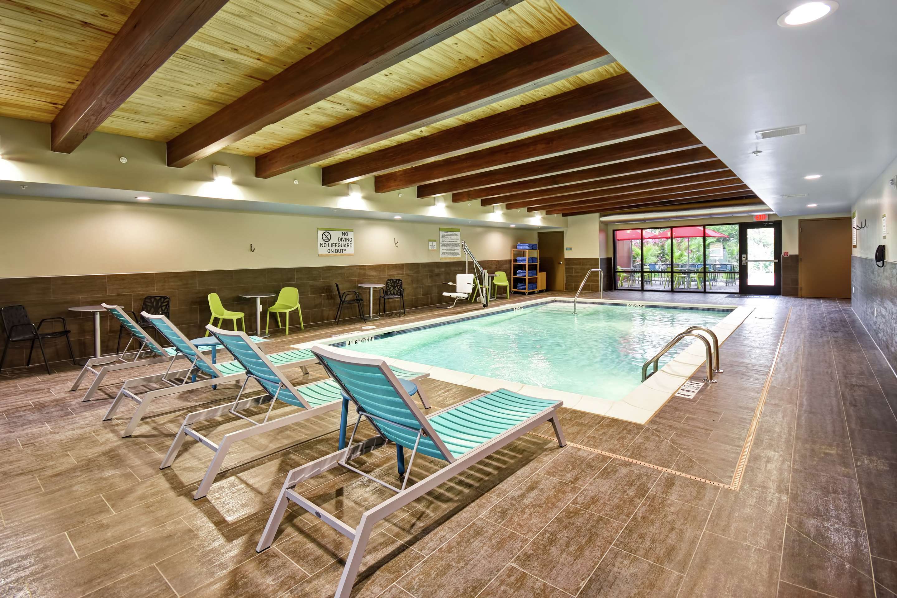 Pool | Home2 Suites by Hilton Frankfort