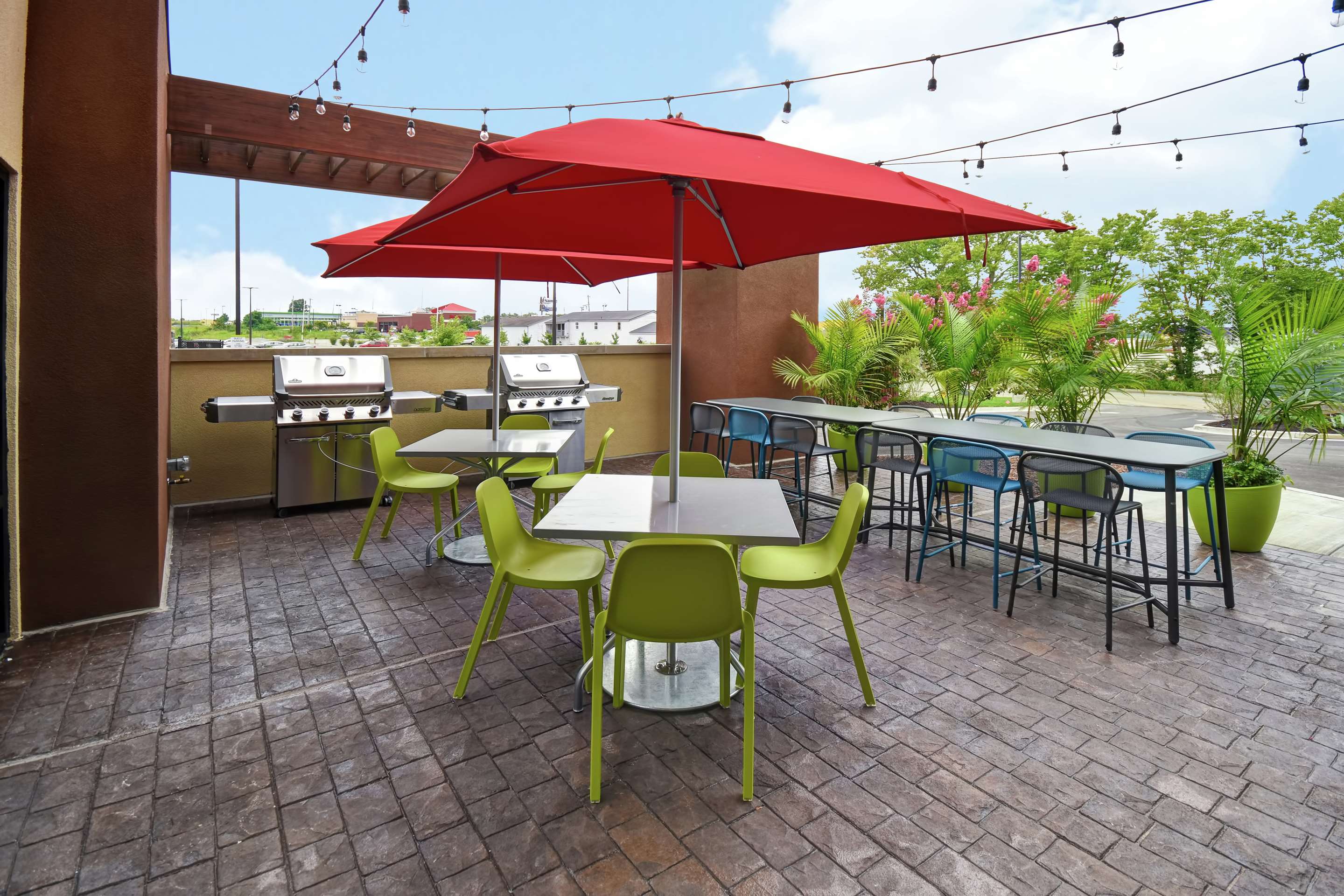 Restaurant | Home2 Suites by Hilton Frankfort