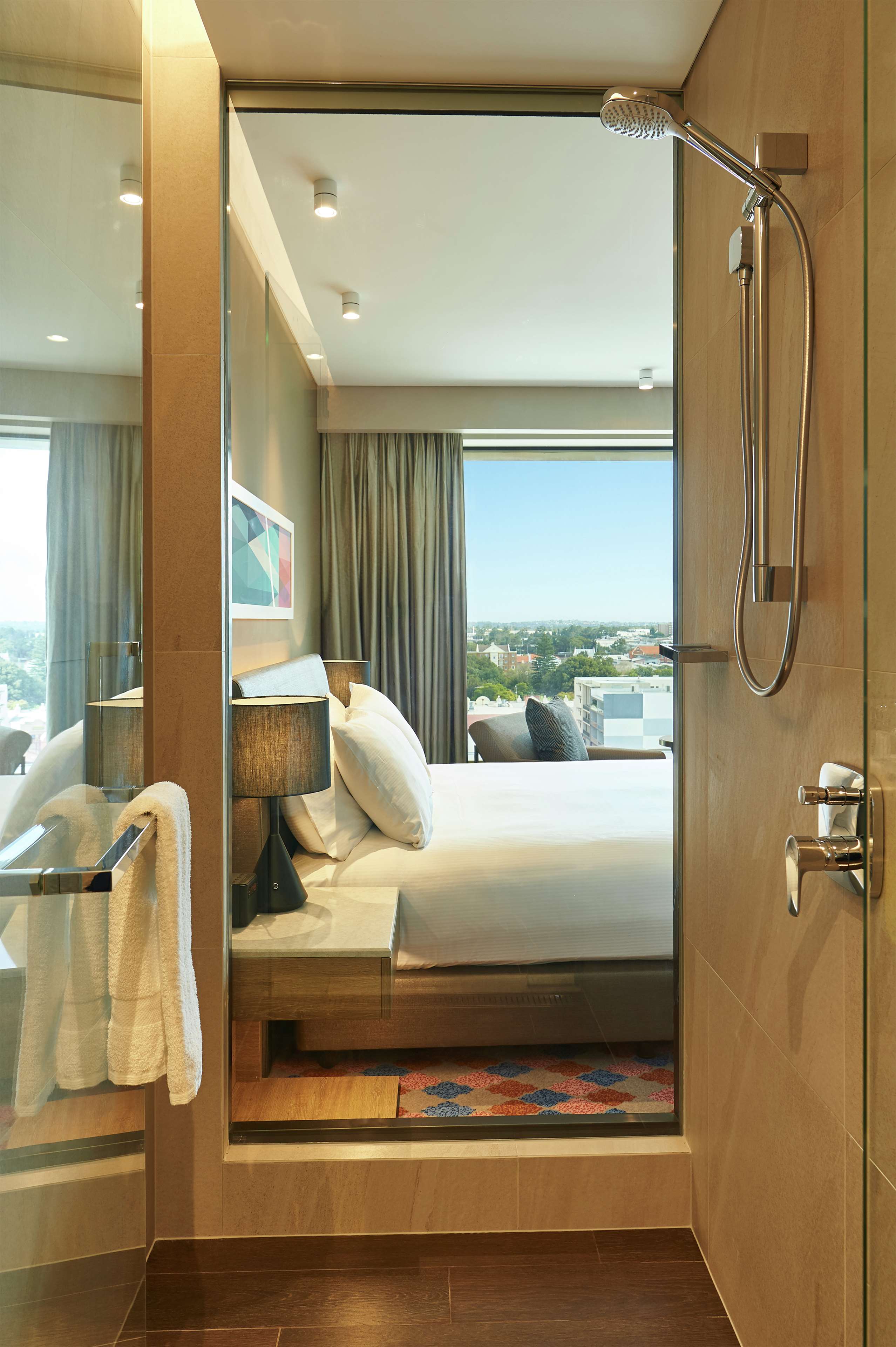 Doubletree by Hilton Perth Northbridge Room Type - KING GUEST RM PANORAMIC VW