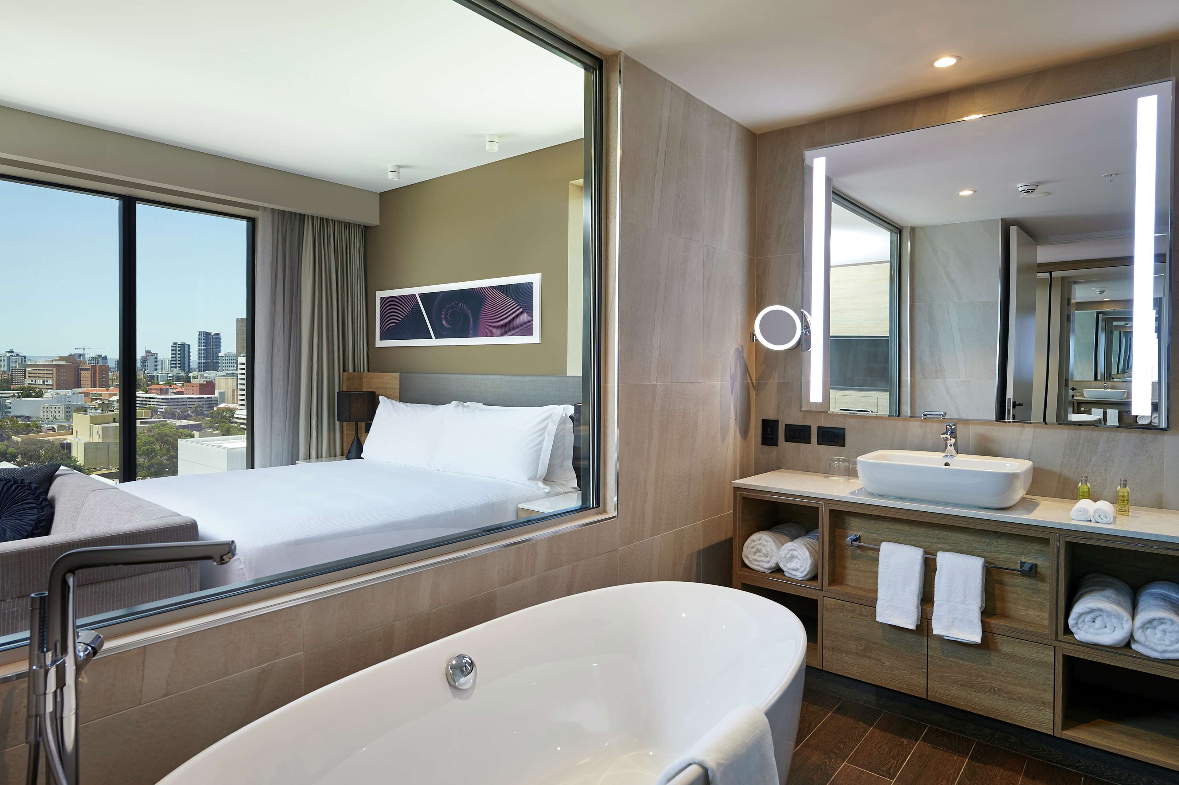 Doubletree by Hilton Perth Northbridge Room Type - JUNIOR SUITE PANORAMIC VW