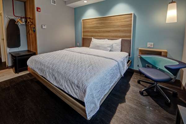  - Tru by Hilton Hollins University Roanoke - I-81, Exit 146