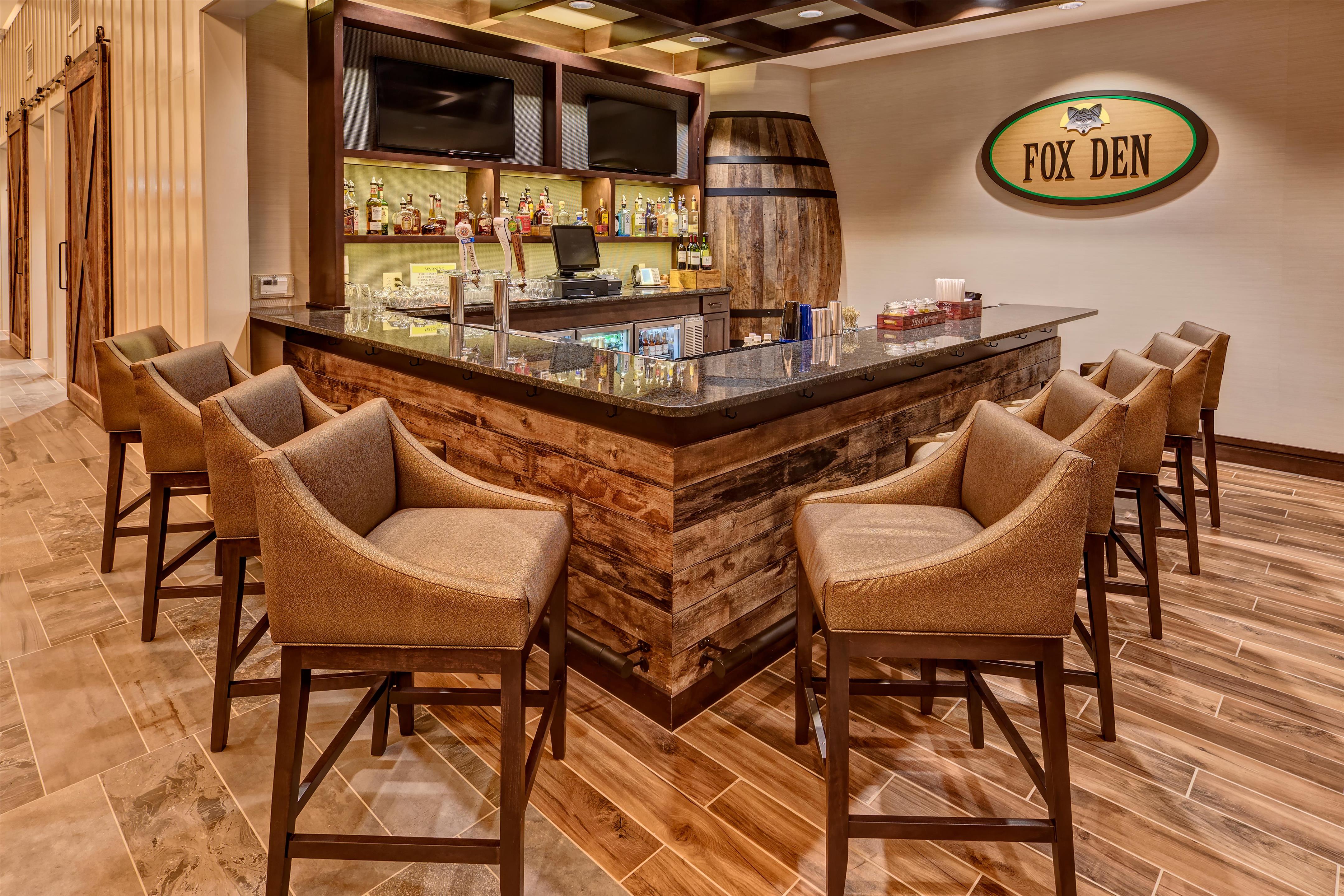 BarLounge | Black Fox Lodge Pigeon Forge, Tapestry Collection by Hilton