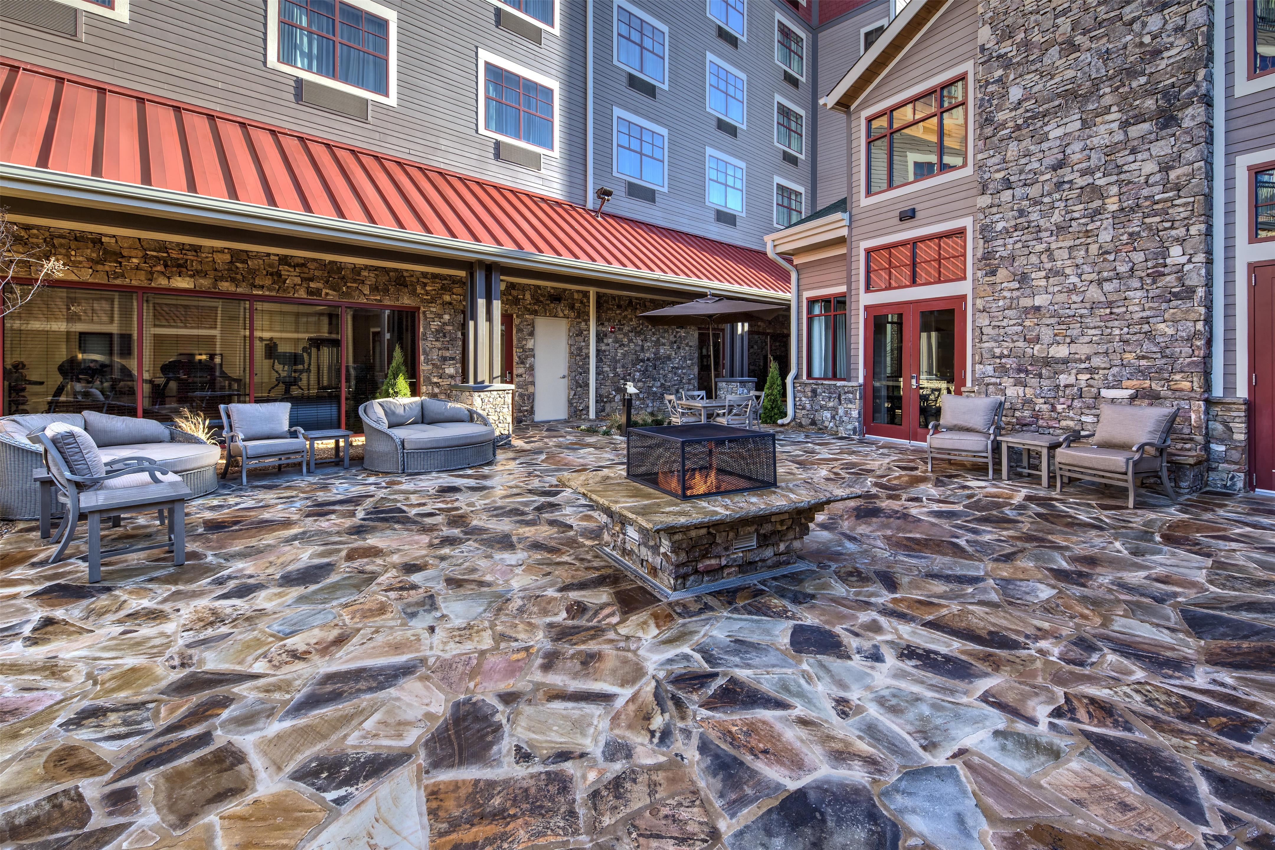 Recreational Facility | Black Fox Lodge Pigeon Forge, Tapestry Collection by Hilton