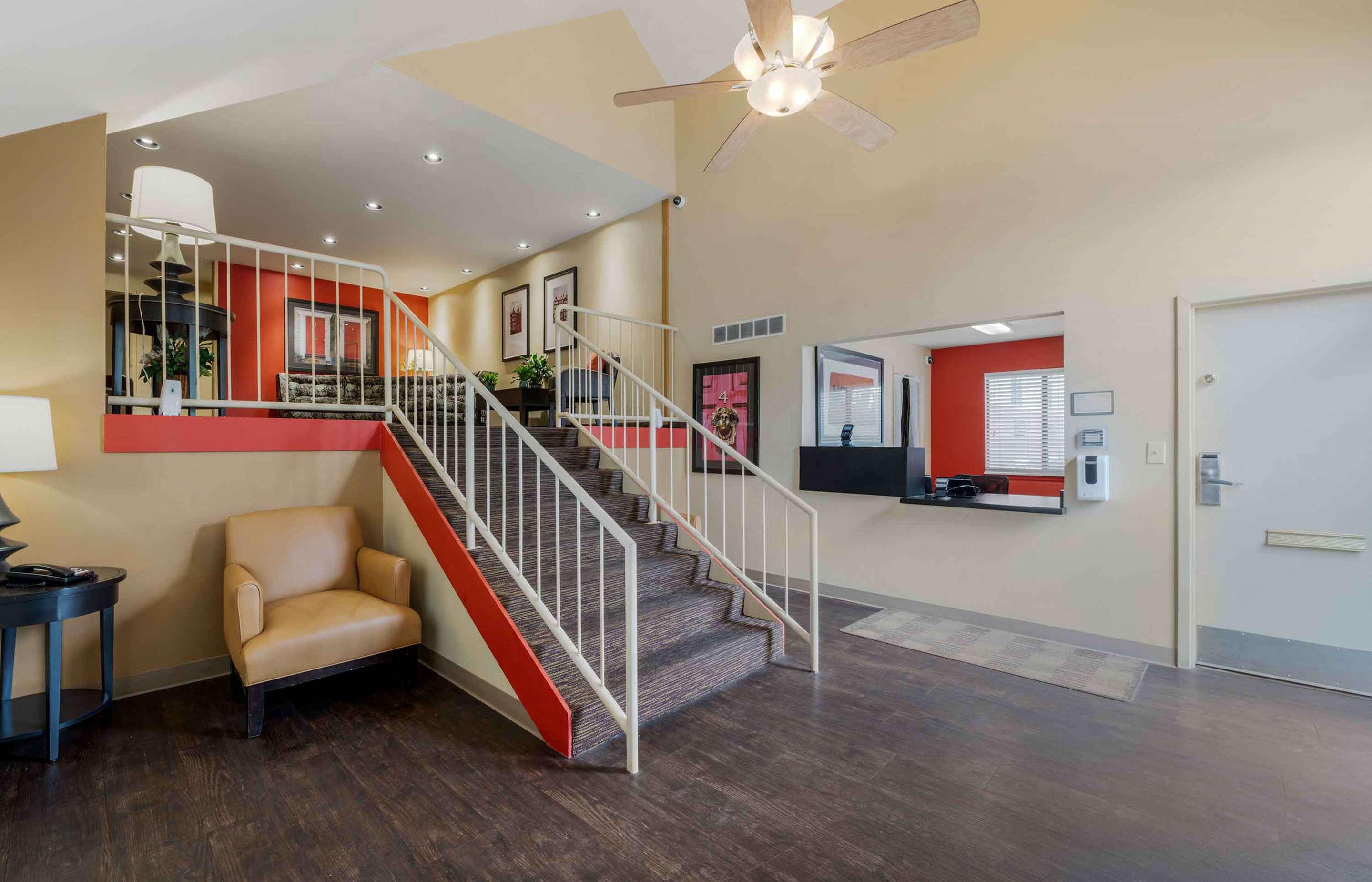 Lobby and Guest Check-in | Extended Stay America Suites - Dayton - South